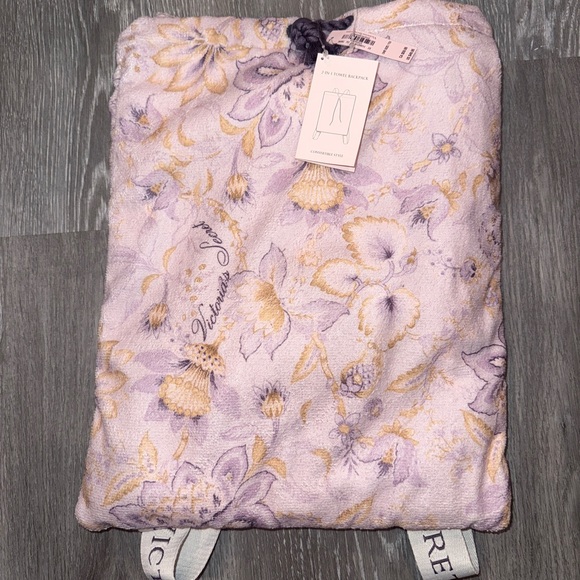 Victoria's Secret Paisley Lillac Packable Beach Towel Backpack RARE FRONT LOGO - Picture 1 of 6